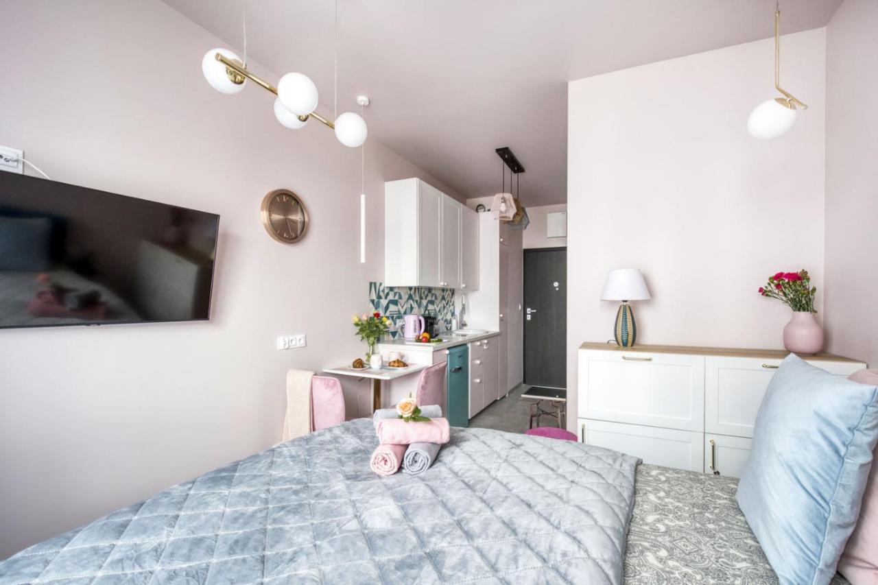 Mini Apartamenty Deluxe Metro Park Krzemieniecka Warschau Exterior foto