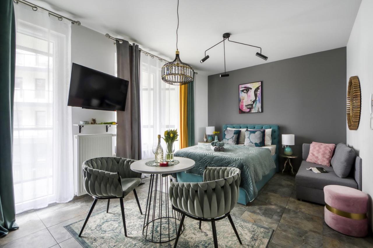 Mini Apartamenty Deluxe Metro Park Krzemieniecka Warschau Exterior foto