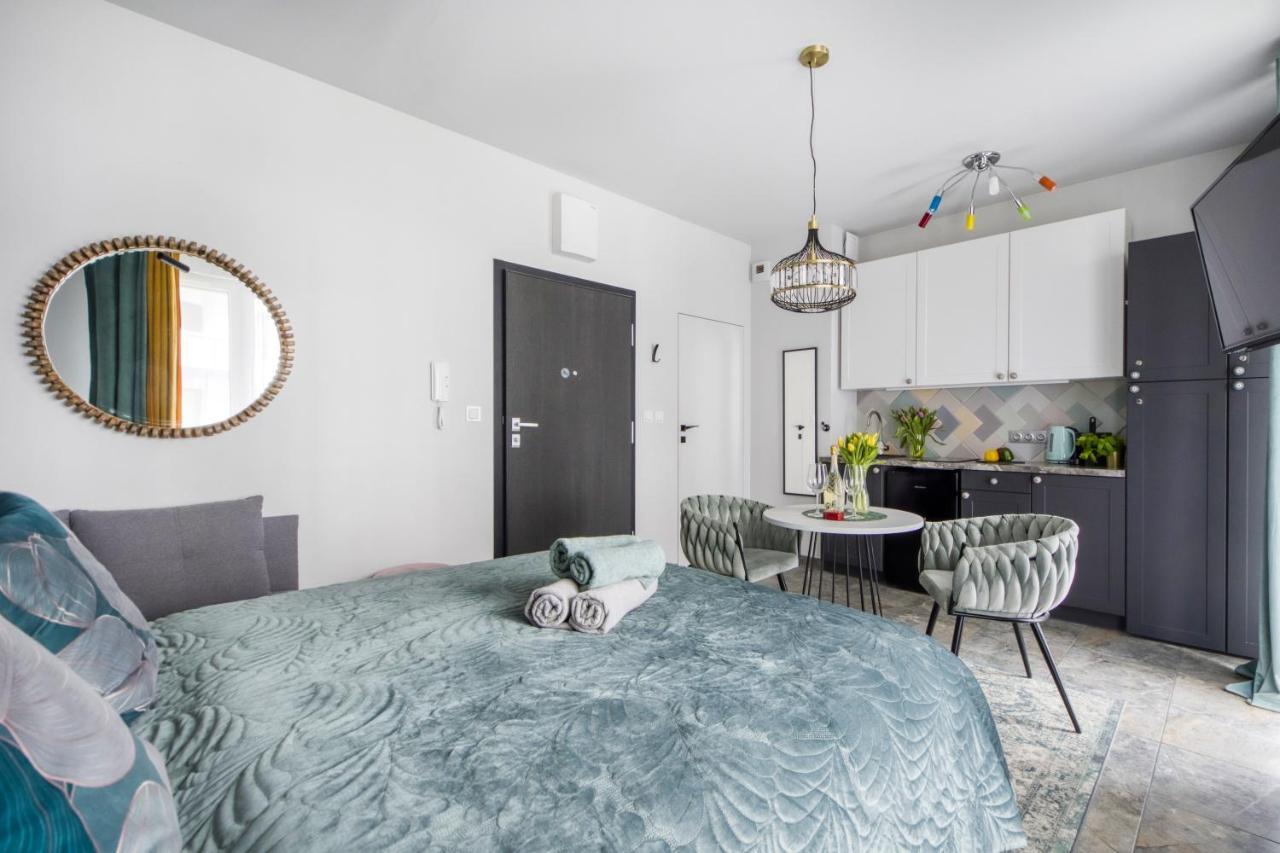 Mini Apartamenty Deluxe Metro Park Krzemieniecka Warschau Exterior foto