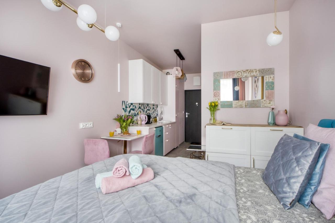 Mini Apartamenty Deluxe Metro Park Krzemieniecka Warschau Exterior foto